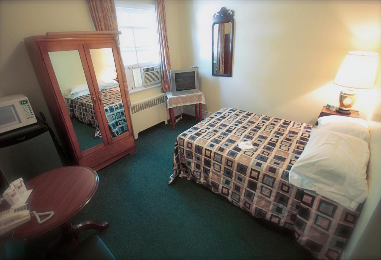 Michel Doyon Hotel 2*